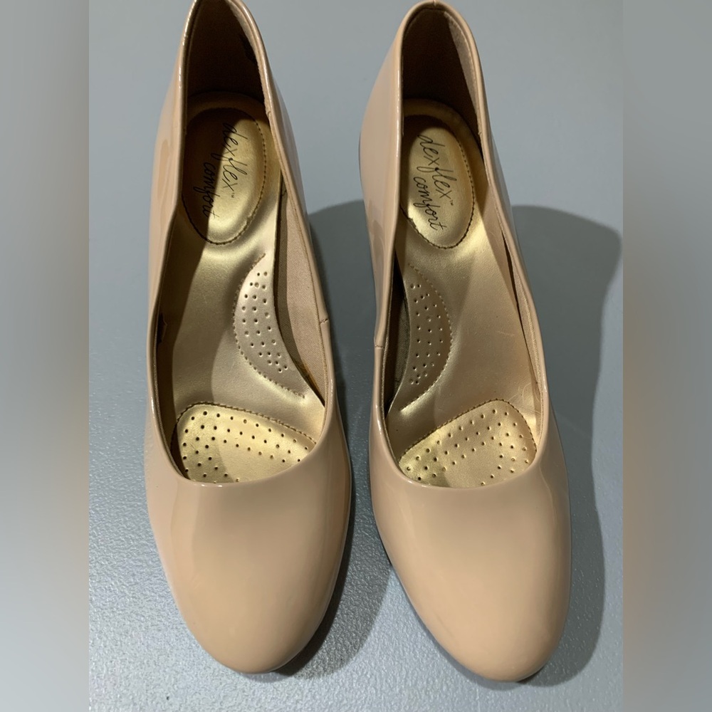 Dexflex Comfort Beige Ballet Flats